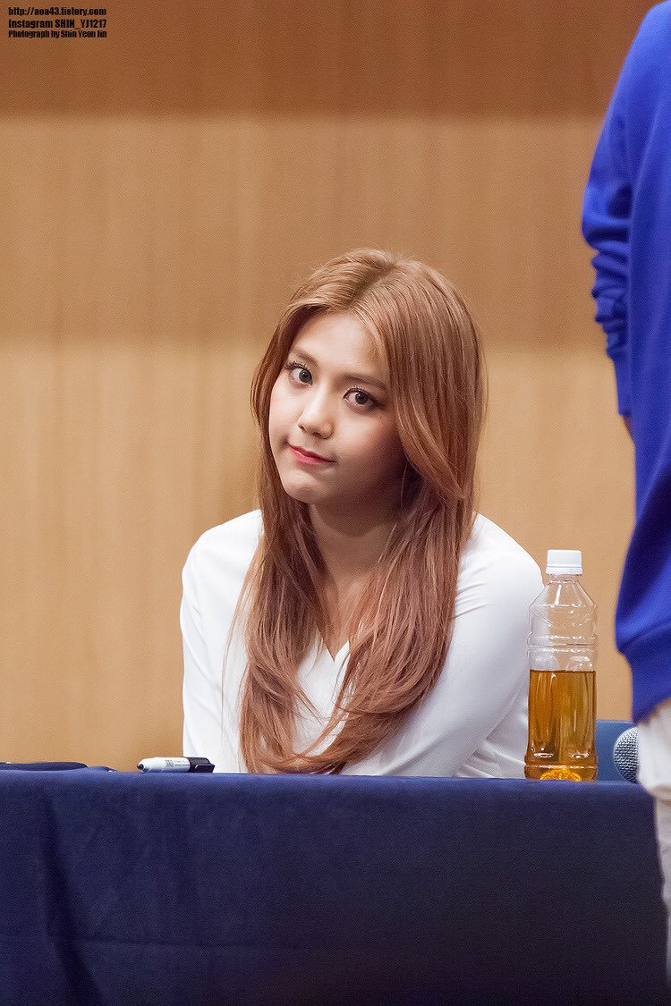 bobojubobo's tweet photo. {PIC} 160520 #HYEJEONG #혜정 #AOA #AOACREAM #AOA크림 #GOODLUCK @ FANSIGN {6} 
CREDIT: AOA43
#GOODLUCK2NDWIN https://t.co/g6dQX0ZnL6
