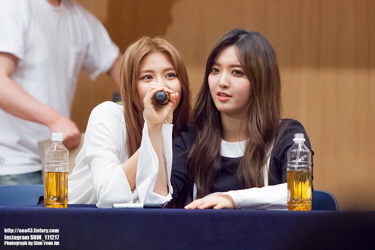 bobojubobo's tweet photo. {PIC} 160520 #HYEJEONG #혜정 #AOA #AOACREAM #AOA크림 #GOODLUCK @ FANSIGN {8} 
CREDIT: AOA43
#GOODLUCK2NDWIN https://t.co/PBzhLOJ7t5