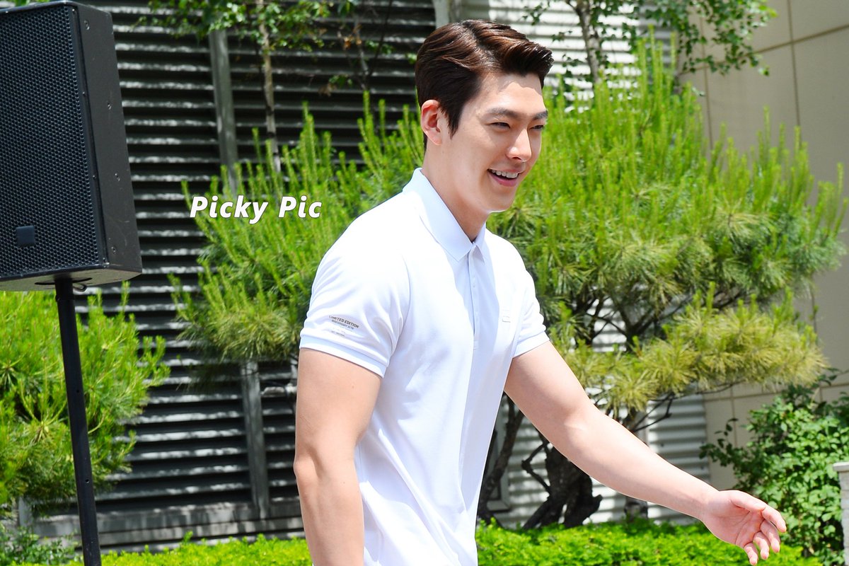 Picky_Pic's tweet photo. #김우빈 https://t.co/qEMneSKRda