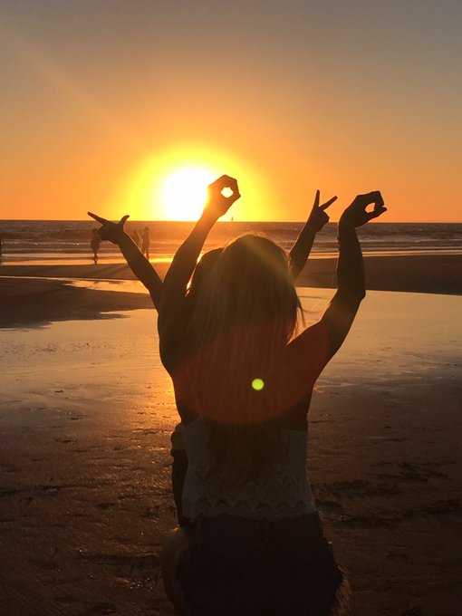 #tbt #sistersforever https://t.co/L6HvIgD3OX<a href="/tag/tbt"class="tags">#tbt</a><a href="/tag/sistersforever"class="tags">#sistersforever</a>