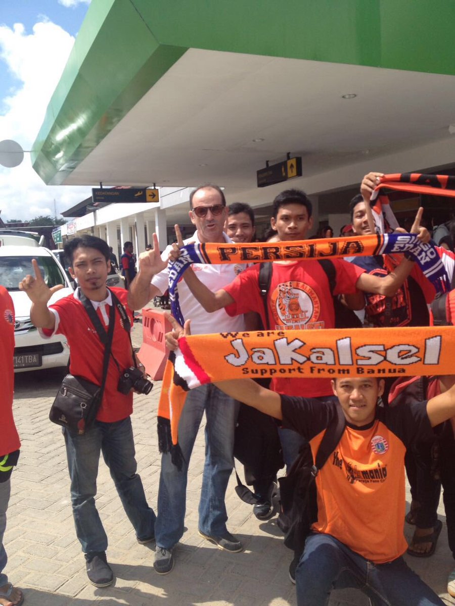 Selamat pagi, Banjarmasin! Terima kasih untuk sambutannya dari para pecinta Persija #GuePersija