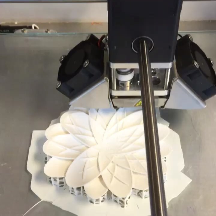 Best3dprint's tweet photo. @morphiapp | #3dprint | In the lab tday, #3dsketching in Morphi w/ #ellipsoids, #3dprintin… https://t.co/AbqUdBRSpu https://t.co/duFnMCoxQQ