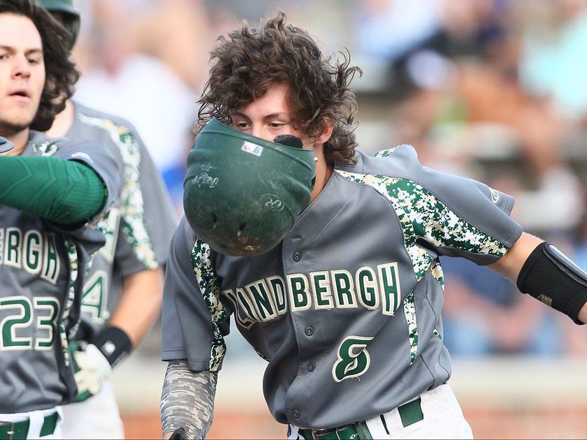 STL_SportsNews's tweet photo. Lindbergh scores early, often to down SLUH on way to final four https://t.co/YmEl3fuICT https://t.co/3dsPKo9qxr