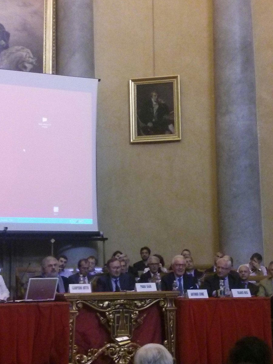 ActivatorsPV's tweet photo. Antonio leone di @italianangels :"abbiamo il dovere morale ed etico del give-back" .cit alle #lmplus di @unipv https://t.co/vdU0uEKpLg