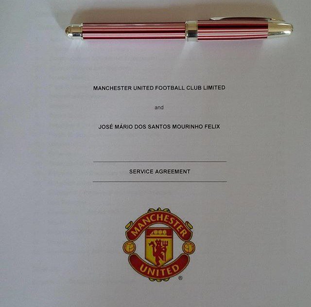 ManUtdUpdates_'s tweet image. Jose Mourinho on his first Instagram post: "Manchester United Football Club, Old Trafford, The Theatre of Dreams"