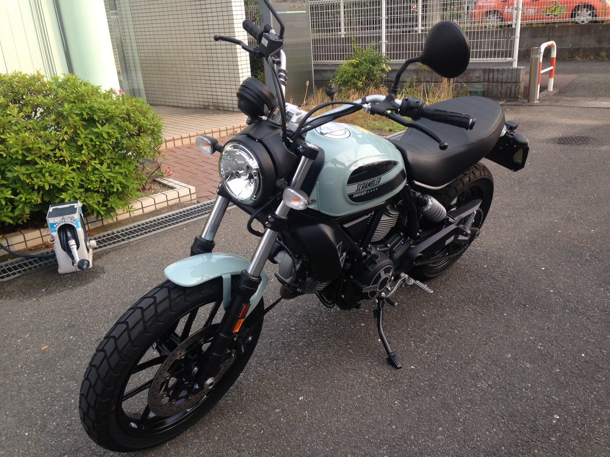 なすえり Dabel教習指導員 速報 今日レンタルバイクに新しいバイクが入荷しましたー 薄い水色で可愛い ˆoˆ 400ccだから普通二輪でも乗れるよーて 女子でも乗りやすいらしい 噂 ドゥカティ Ducati レンタルバイク福岡南店
