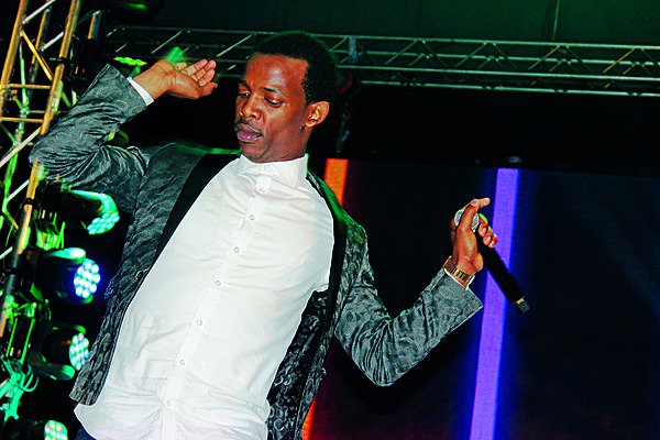 DrumMagazine's tweet photo. #InDRUM: Who’s your daddy? Zakes Bantwini's paternity claim https://t.co/GnRJVFeQkc https://t.co/ZfGgRSJjql