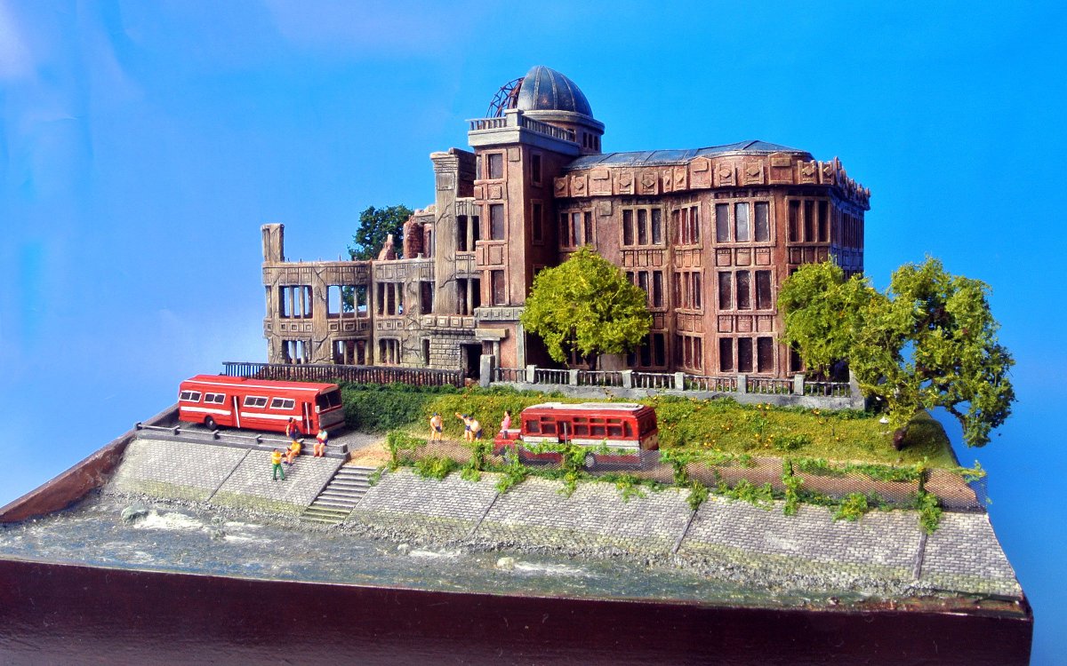 ばーちゃわーるど 世界遺産模型作る人 V Tvittere 1 0原爆ドーム 被爆前 被爆後 オバマ大統領に寄贈したかったのですが
