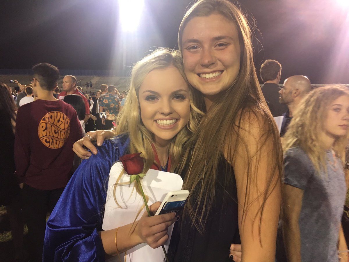 makenababe's tweet photo. Can't believe there all graduated! Love you all! https://t.co/Rue3KGBT2m