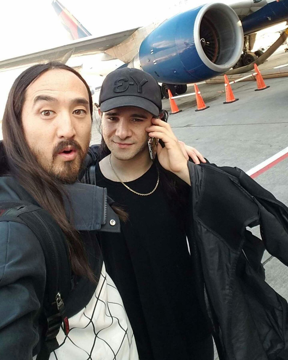 Traveling business men @Skrillex https://t.co/NZQKj11X8r