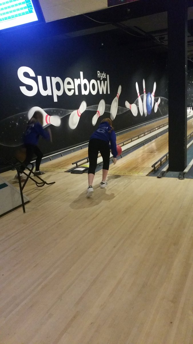 DivineSaviourCP's tweet photo. Good fun bowling @SuperbowlRyde before a very early night and certainly NO midnight feasts #honest #howmanysweets! https://t.co/kOUTYewjsa