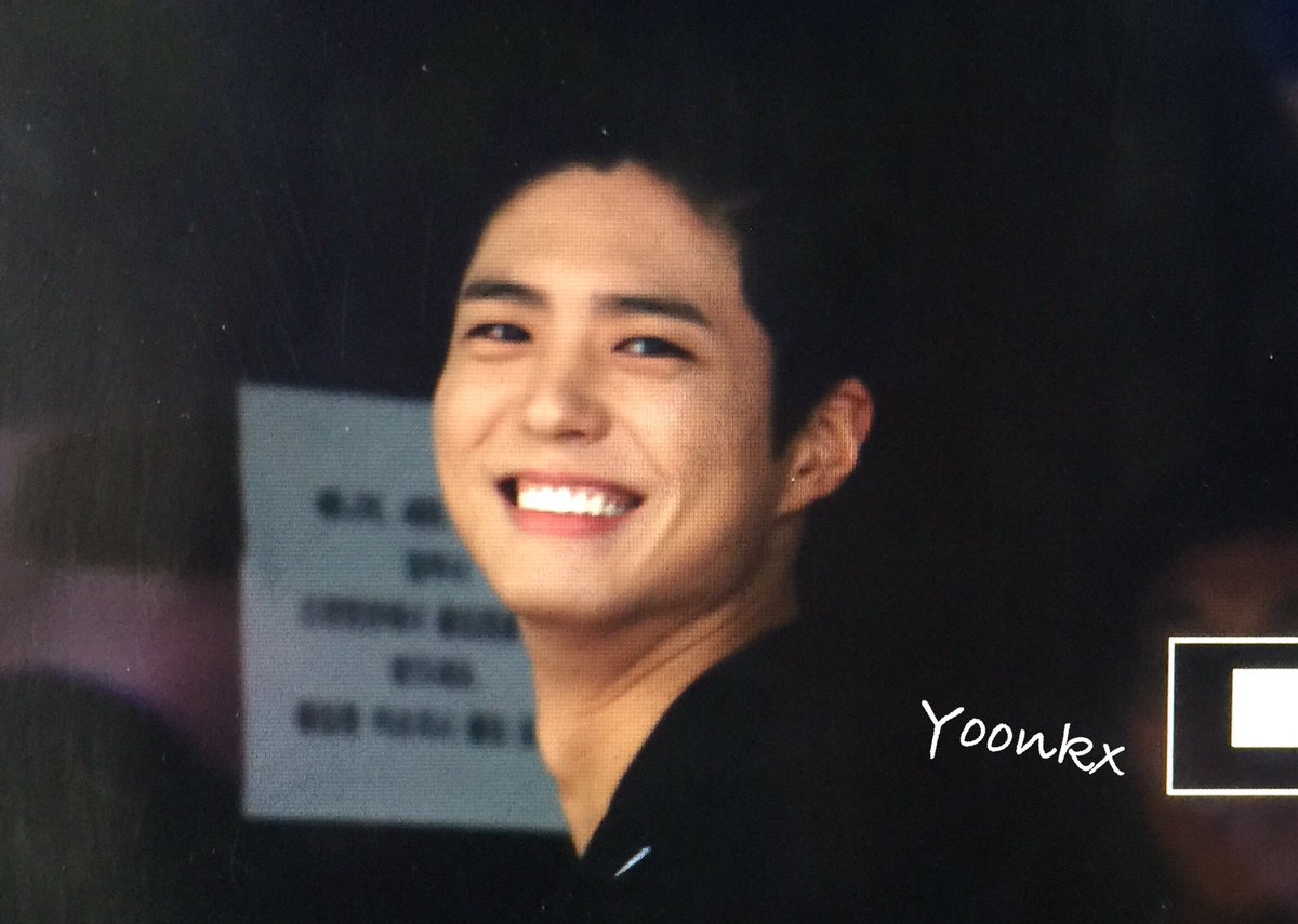 160527 뮤뱅출근 #박보검 #parkbogum #보검이
 나무 궈여웅!!