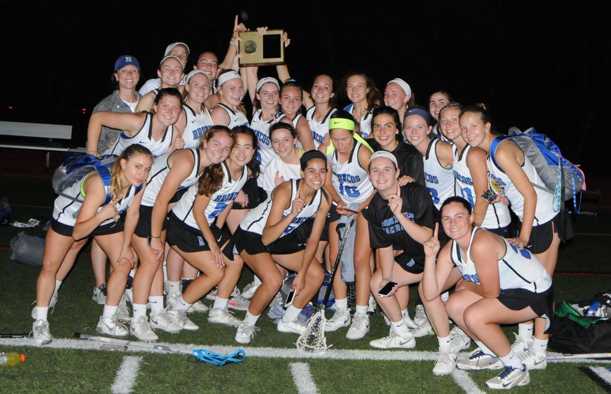 Adrian_Szkolar's tweet photo. Here's a proper picture, courtesy of Jane Ircha, of @sports_broncos with the Class C plaque. #lohudglax https://t.co/HbUdfjm78d