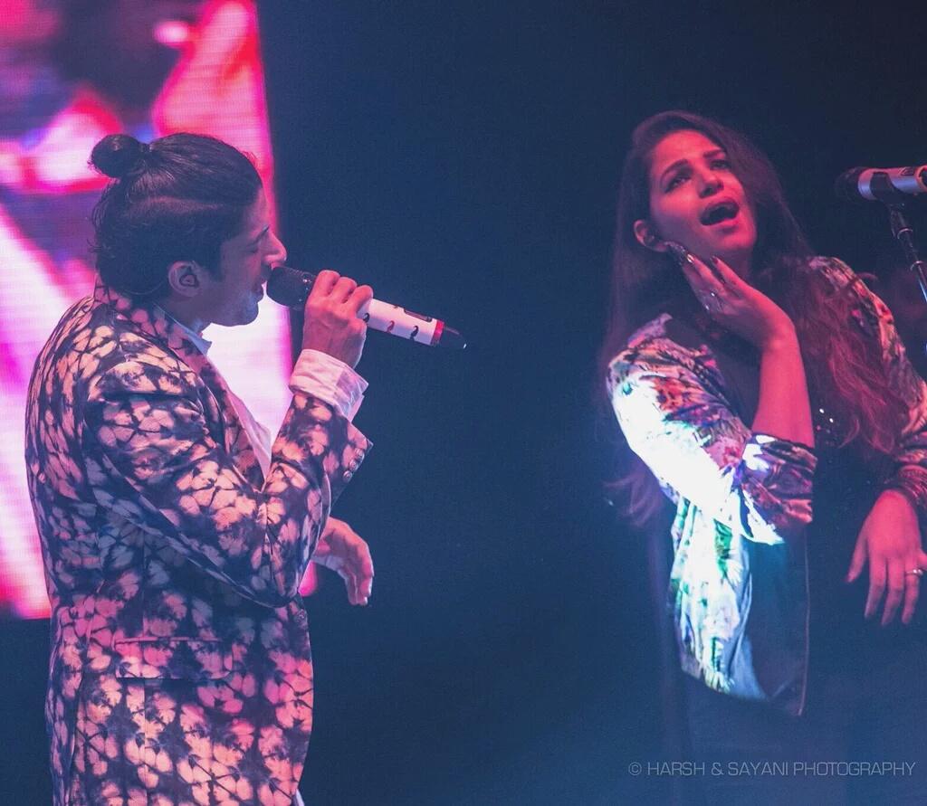 ShannonDonaldFC's tweet photo. @ShannonDonald5 @FarOutAkhtar Senorita❤❤❤
Their energy, their expressions, their dance in this song😘 https://t.co/Hok9TGW2rt