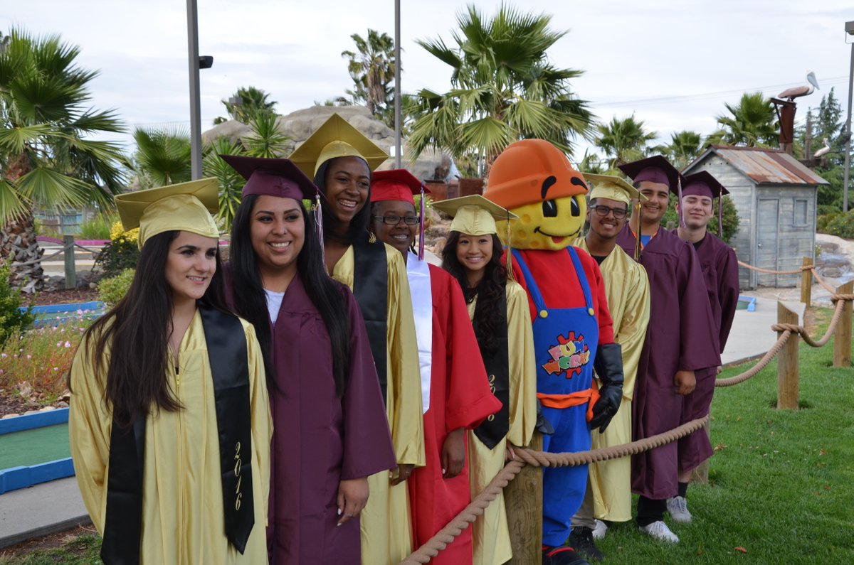 FunworksFun's tweet photo. The Funworks Graduating Class of 2016 https://t.co/28j42XF3kB #Funworks #Classof2016 https://t.co/4SDHYgNOgV