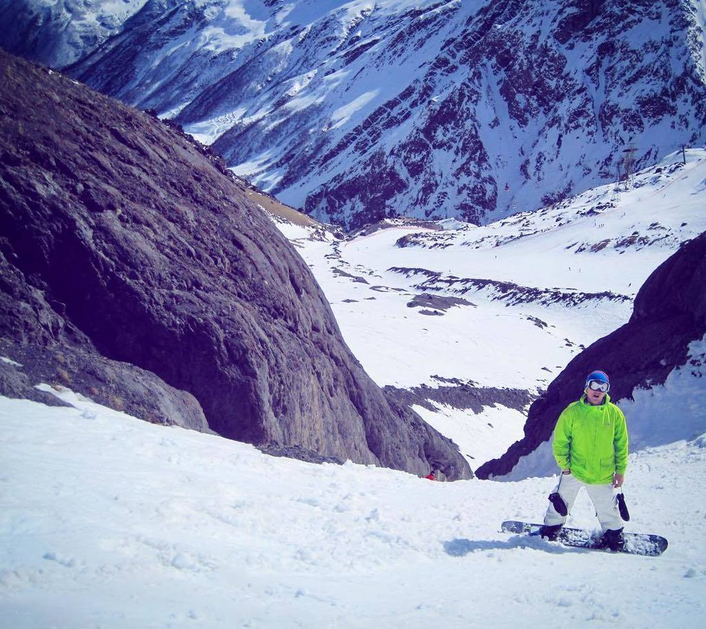 AlptourPhotos's tweet photo. alptour.su Waiting for new season #spotzone #myway #extreme #snow #snowboard #snowboarding #freeride #elbrus #mount⦠https://t.co/jZDkf1Yudv