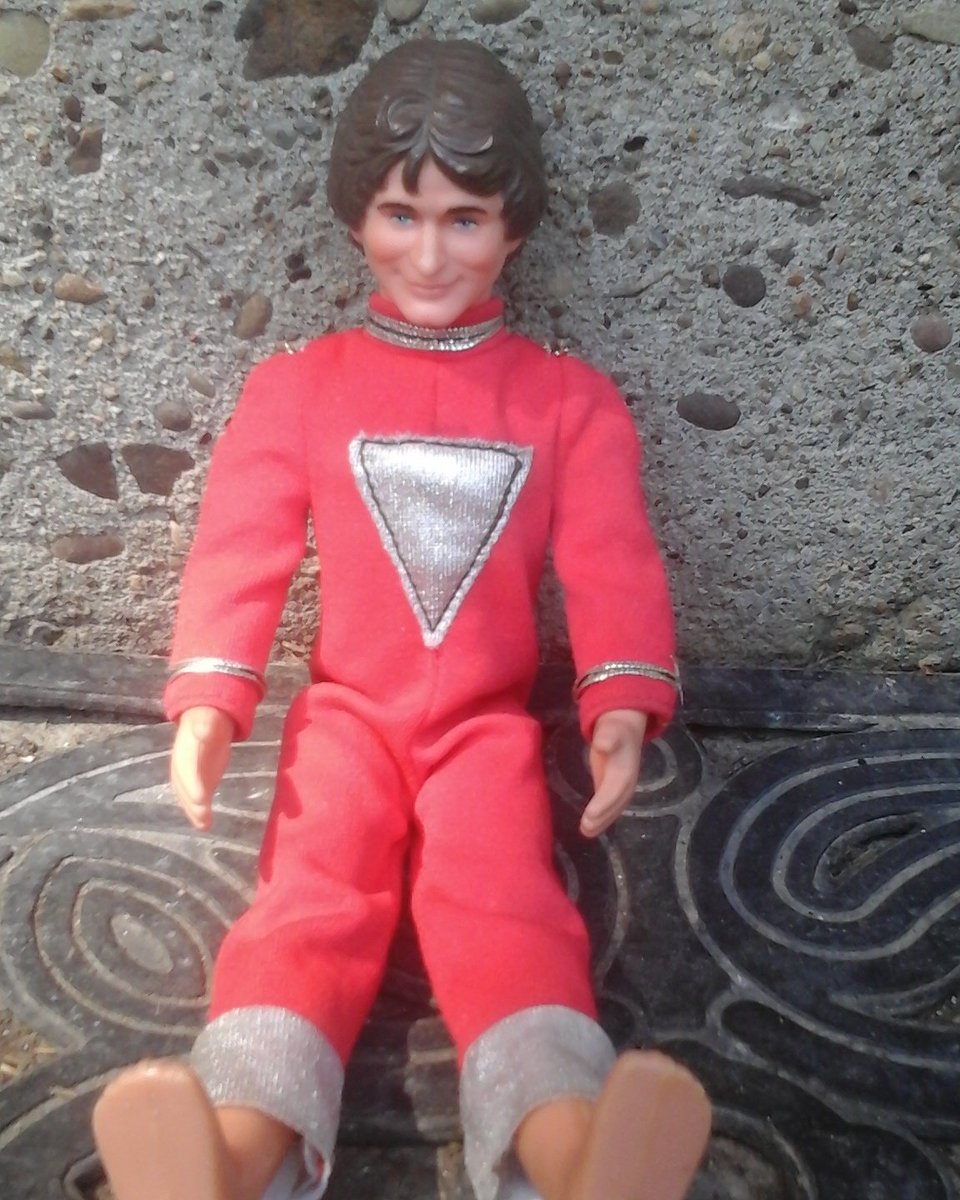 rosebud99w's tweet photo. Mork calling Orson. Come in, Orson. #robinwilliams #morkandmindy #vintagetoy https://t.co/HlQdCuWxGb