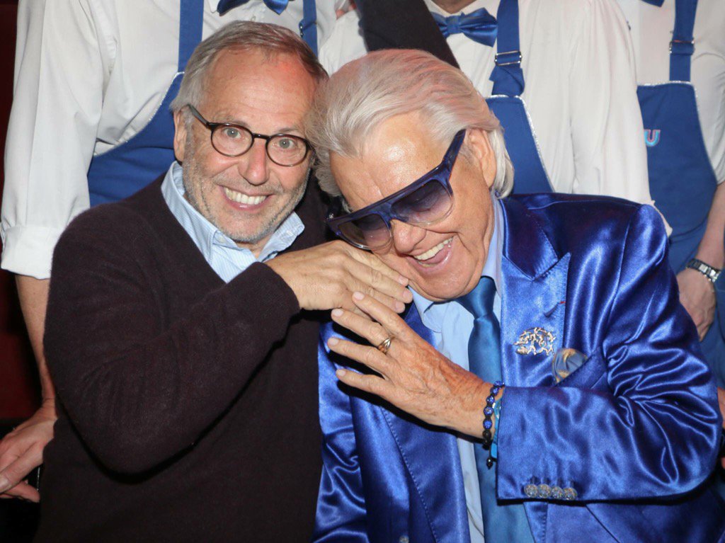 JFGuyot's tweet photo. 85 ans, 60 ans de cabaret: #Michou en mode pré-anniversaire. Cette nuit avec Fabrice #Luchini (photo #FDeblaye) https://t.co/oVdkt0O5aO