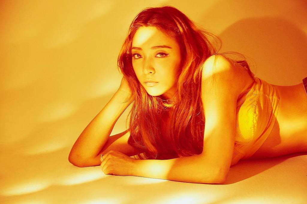 fx_kh's tweet photo. Luna Instagram: free somebody 👯 https://t.co/7xNZe1OdA9 https://t.co/7lv8HYitPQ