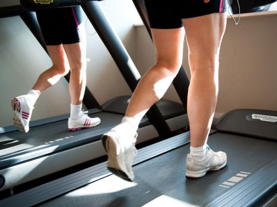 360HFT's tweet photo. If you run@ 10 minute per/mile pace you can burn 104.3 calories per/mile #FitnessTip #Cheltenham #BodyTransformation https://t.co/r9d3qyCb5U