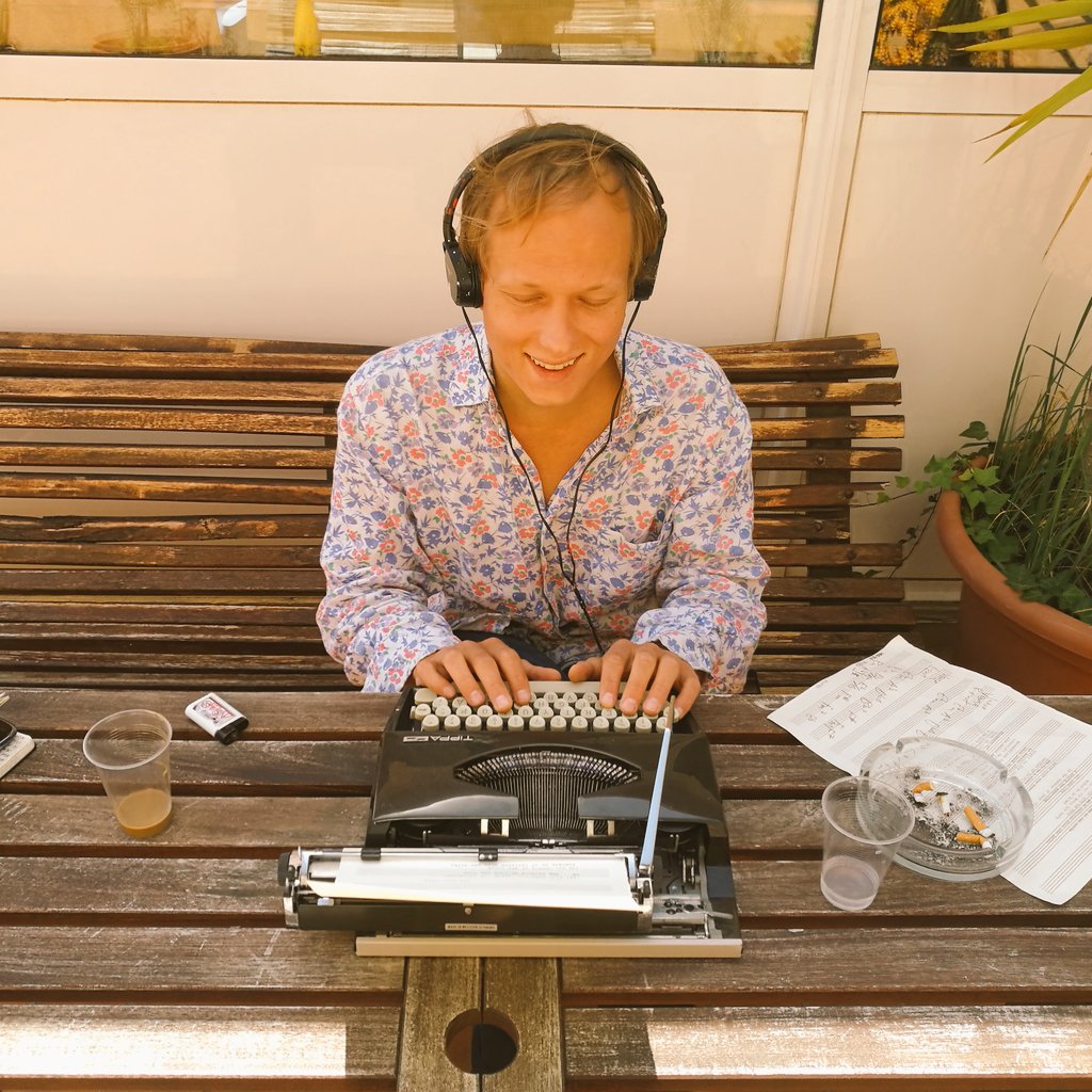 Barcelona feels like home. Working in my album with <a href="/SantosFluren/">Santos&Fluren</a> #amongthestars #thealbum