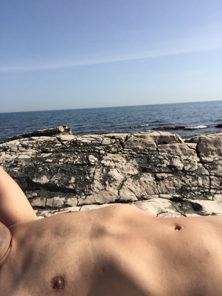 incantati's tweet photo. Finalmente il caldo ed le prime abbronzature https://t.co/QYeOSNkuU3
