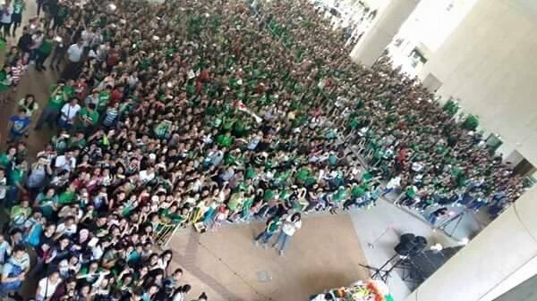 dbuzzketball's tweet photo. Nasa la salle taft ba si president digong? https://t.co/NwiJpP9QW4