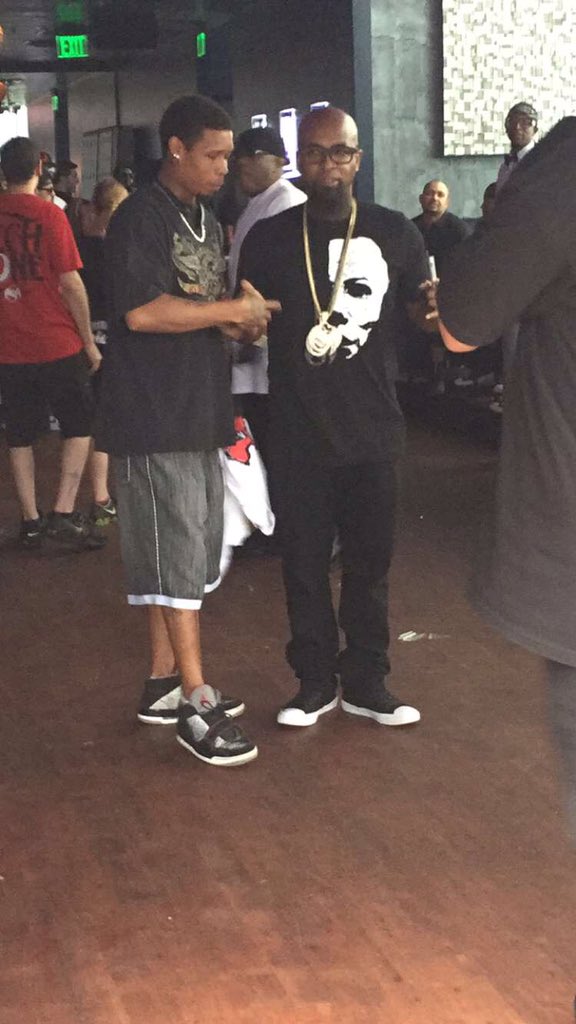 RepeatTheRapper's tweet image. Just saw Tech N9ne @TechN9ne #kcliveblock
