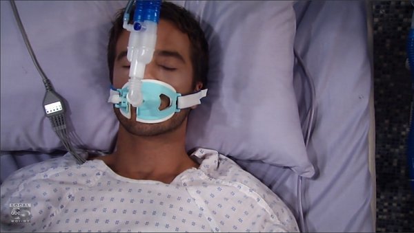 sassysdreams's tweet photo. Will Lucas be ok? #Brucas #NursesBall #GHSpectacularSpring #GH @RyanCarnes1 @parryshen @mattcohen4real @JackieZeman https://t.co/kMHNz0boeO