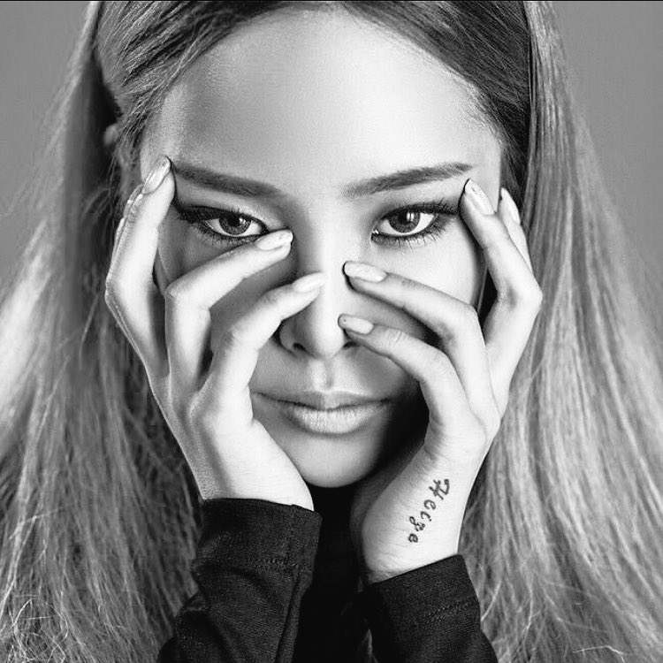 _Heize's tweet photo. ♡ #HEIZE #HeizeFact https://t.co/NlnxRJlc56