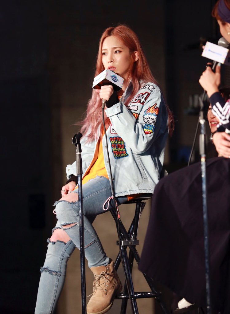 _Heize's tweet photo. ♡ #HEIZE #HeizeFact ♡ https://t.co/yHQlflAsTT