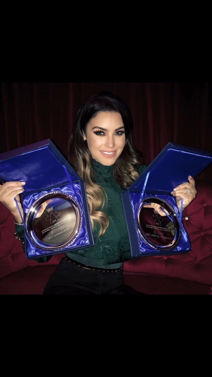 1stoptionmodels's tweet photo. Congrats to our girl @SoSueMe_ie winning 2 awards last night at the #beautyblogawards we are so proud 👏🏻👏🏻👏🏻👏🏻❤️ https://t.co/LJPLwZL5PS