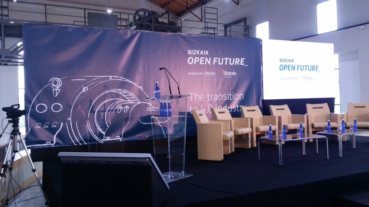 DataSurfHouse tweet media