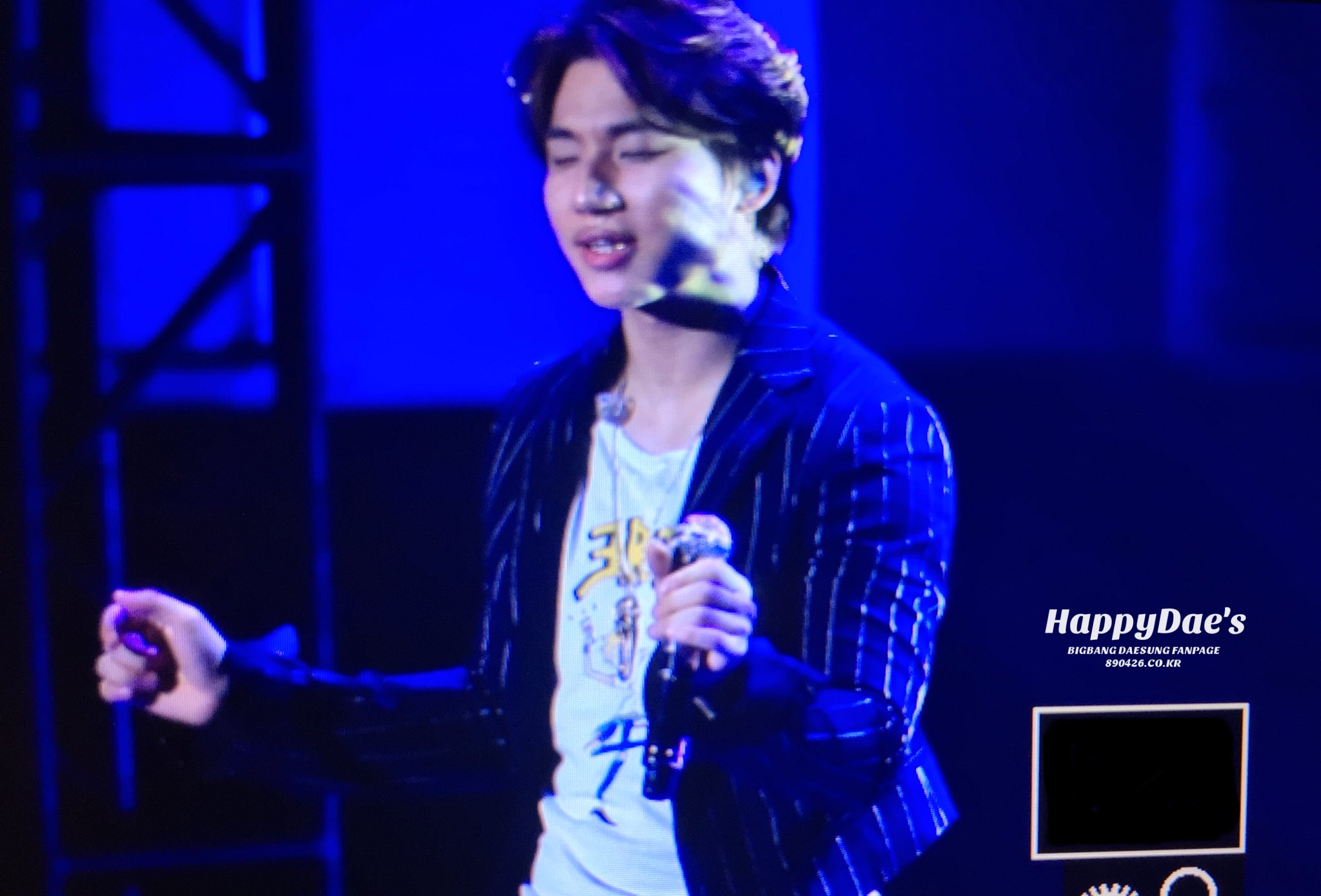 Cjd-7nRVEAQ8-aG.jpg:large