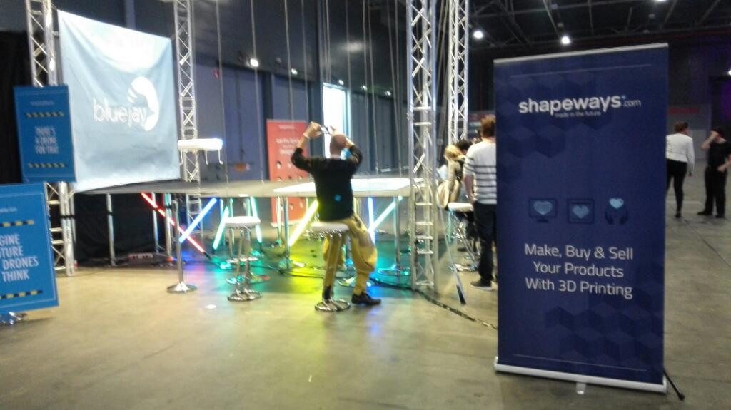 bluejayehv's tweet photo. Our #dronecafe is open for business again! #CPEU16 @StartupDelta @startupfesteu @TUeindhoven https://t.co/Fsek5VaHkj