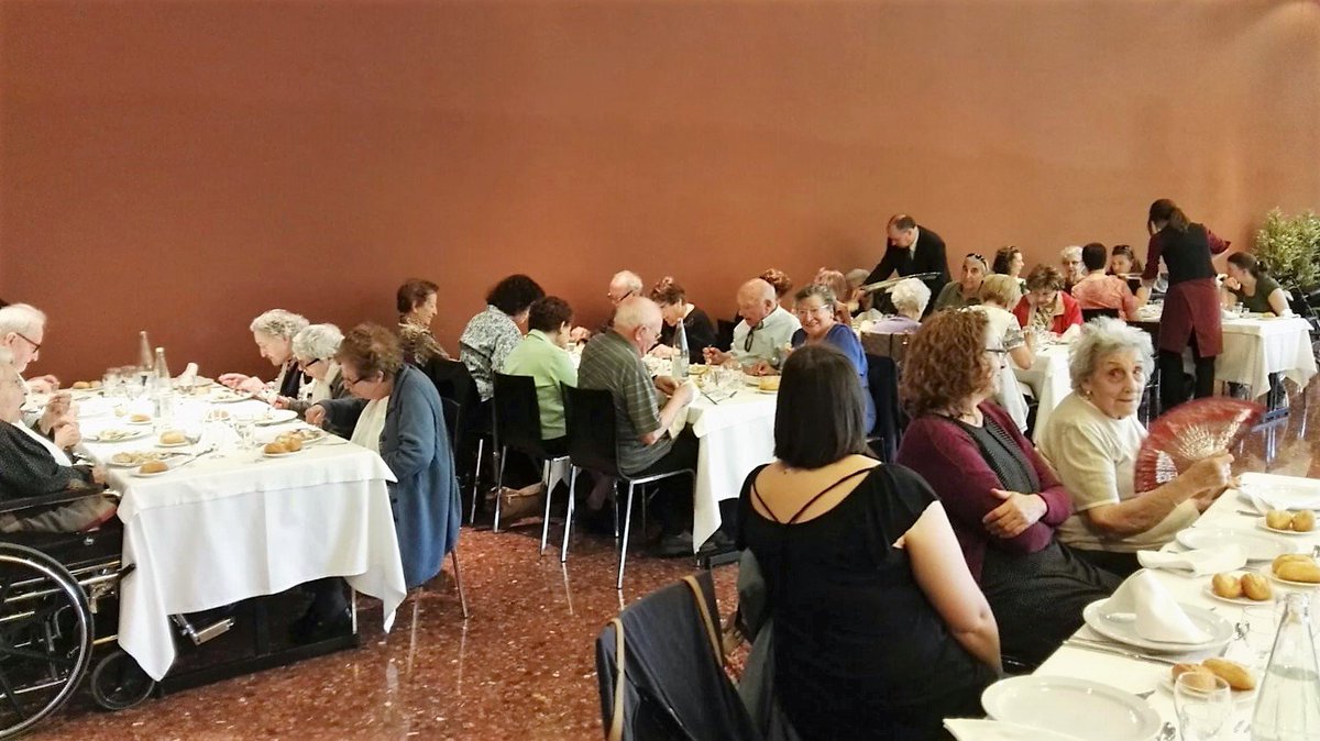 Avui a #Montserrat amb els nostres residents ! <a href="/MPadulles/">Marga</a> <a href="/montserratinfo/">Abadia de Montserrat</a>