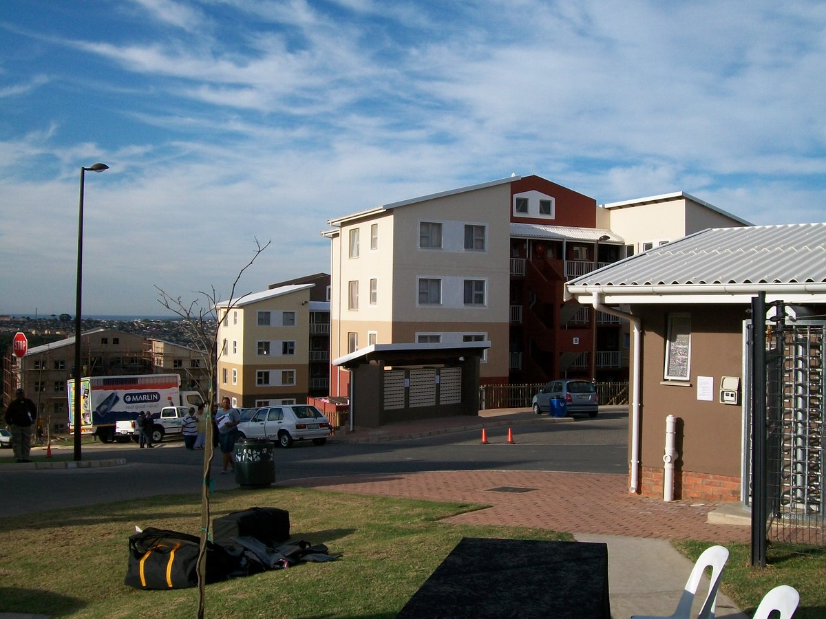 SohcoRent's tweet photo. 2Bed Flats-R2850pm -Social Housing E.L, S.A.
Income criteria: 
must earn R9500 to R11200, RSA citizen.  0437411405 https://t.co/kz9QocQm33