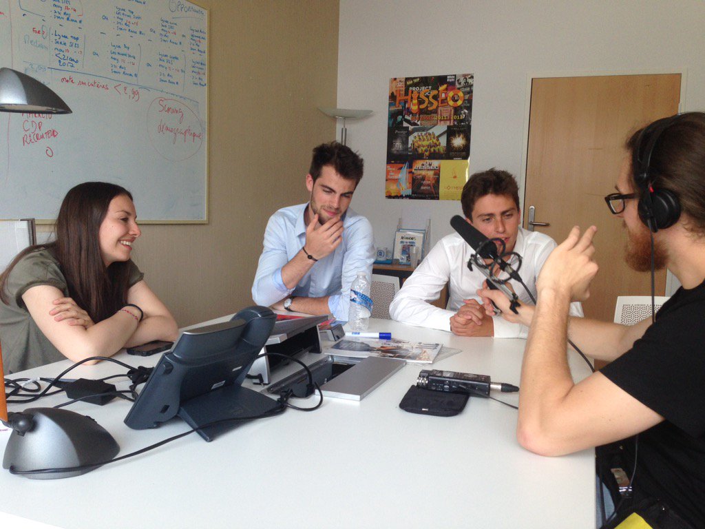 CROP THE BLOCK tweet media