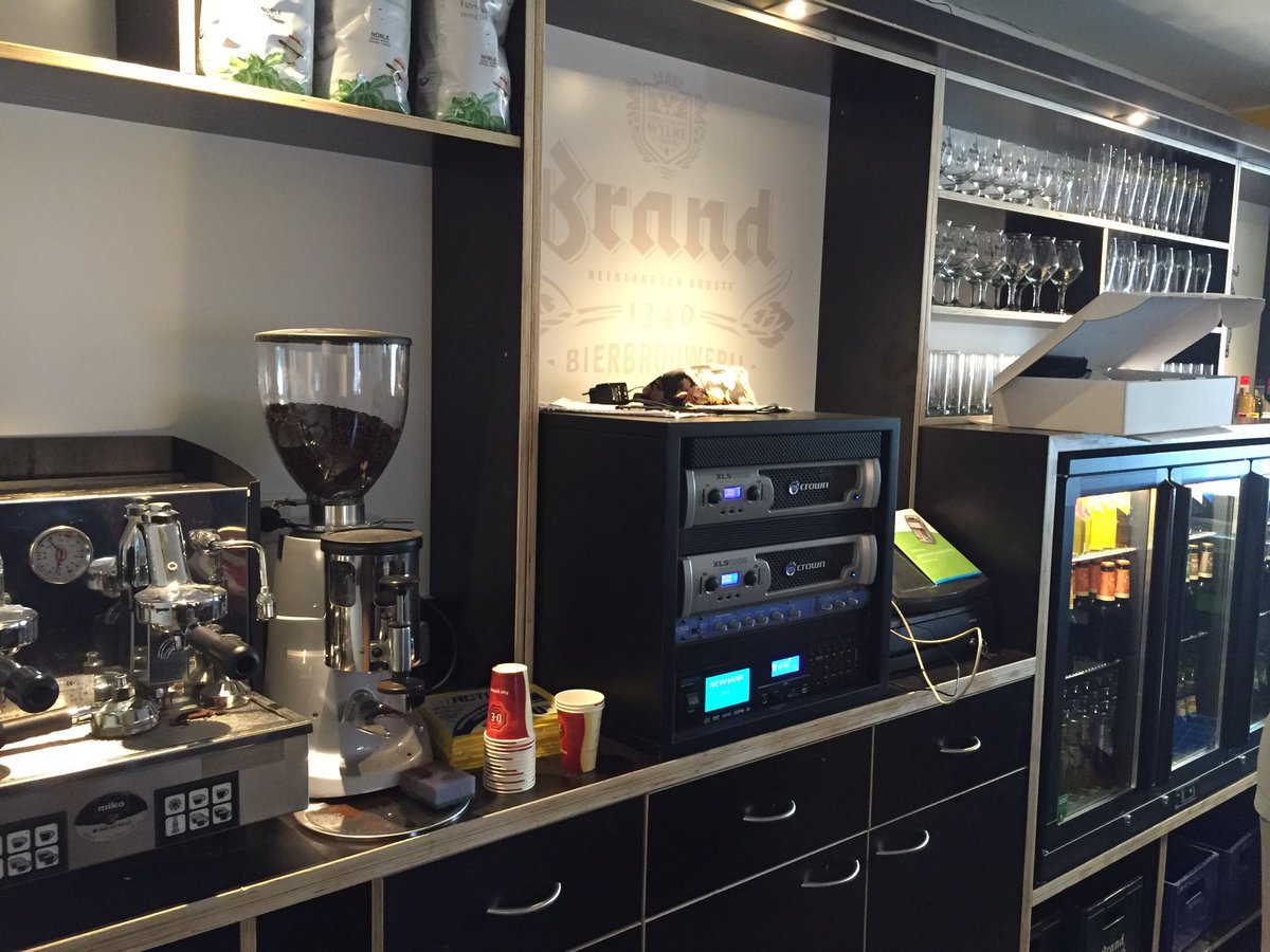 Philbere's tweet photo. Vandaag Grand Opening Café Upper Ten, Maastricht https://t.co/I8ShPIXDiU