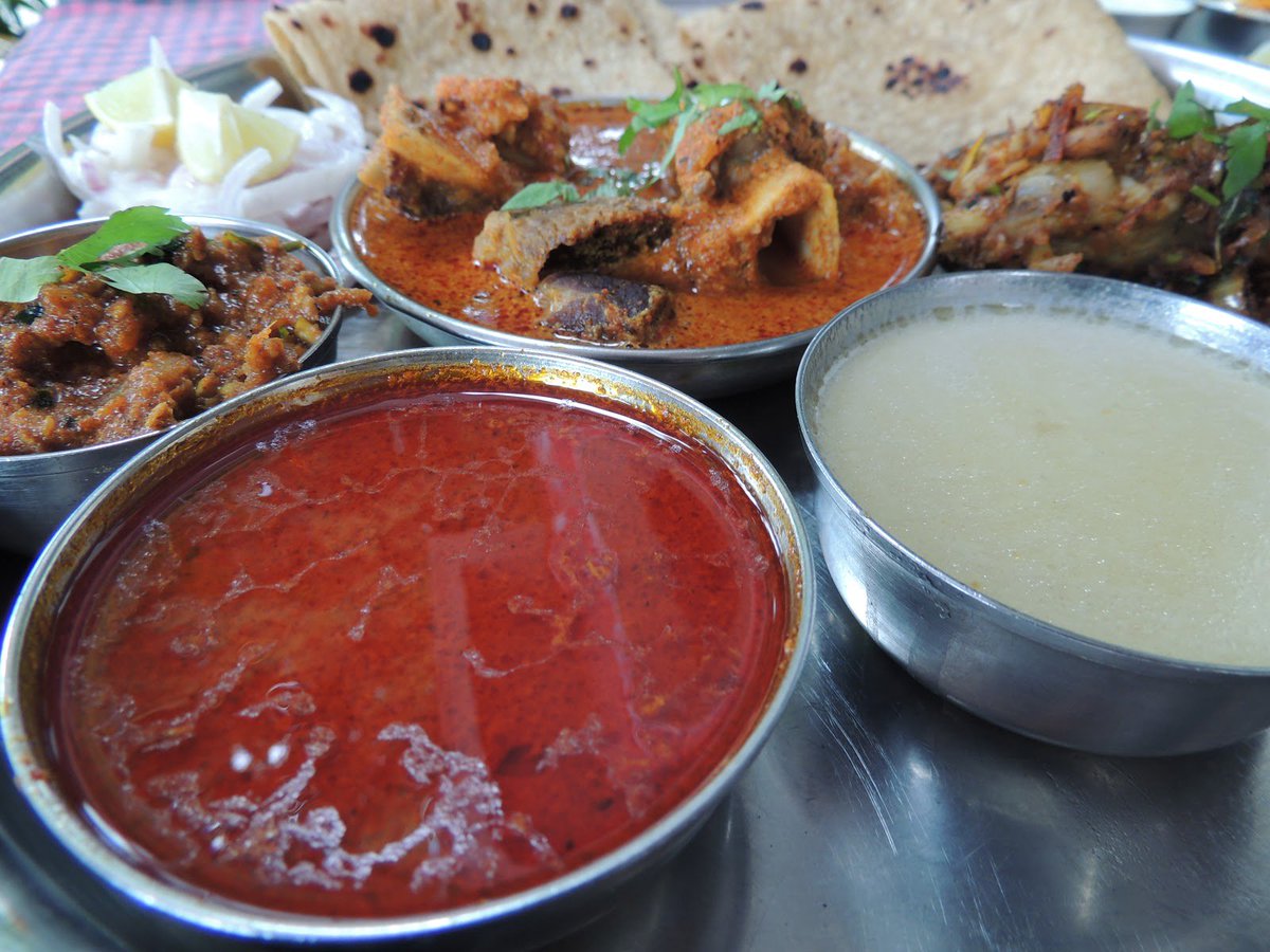 tripigator's tweet photo. When in Maharashtra, eat like a local! #food @ https://t.co/hMFUK3IJbR https://t.co/rGD0VbZoXd