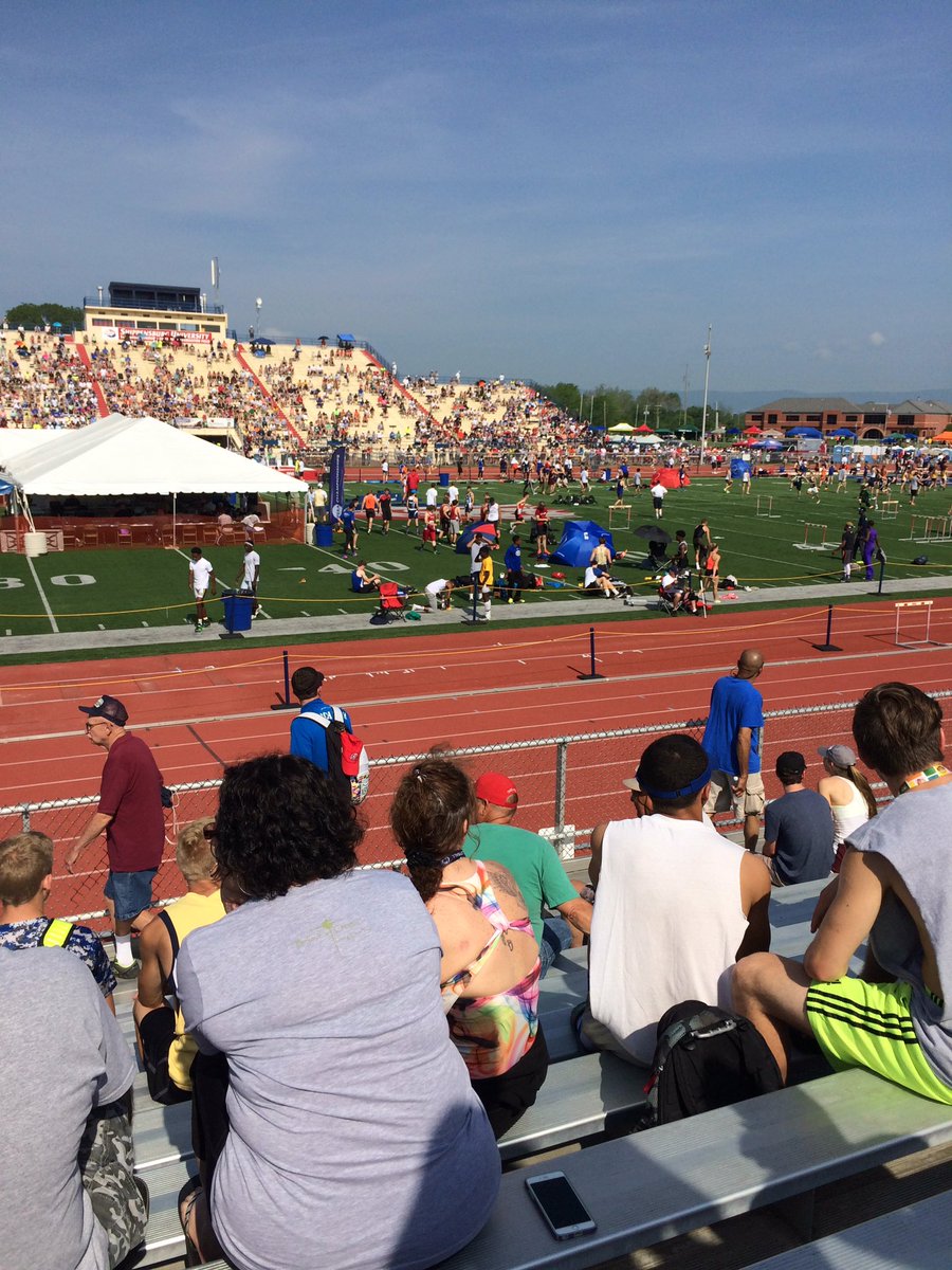Ready for Day 1 of <a href="/PIAASports/">PIAA</a> State Champs! Soph Charlie Verna in the 400m at 2:00pm <a href="/DEVONPREP/">DEVON PREP</a>  <a href="/athletics_devon/">Devon Prep Athletics</a>