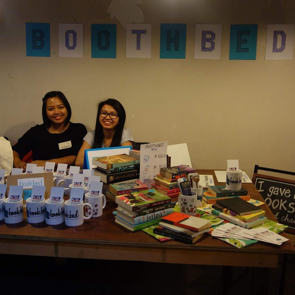 hellobookbed's tweet photo. Looking for #books, #bookbedmugs and other book-related stuff? Visit the #bookbedstore! https://t.co/r1deg8JpXC https://t.co/MJ30bgIkPJ