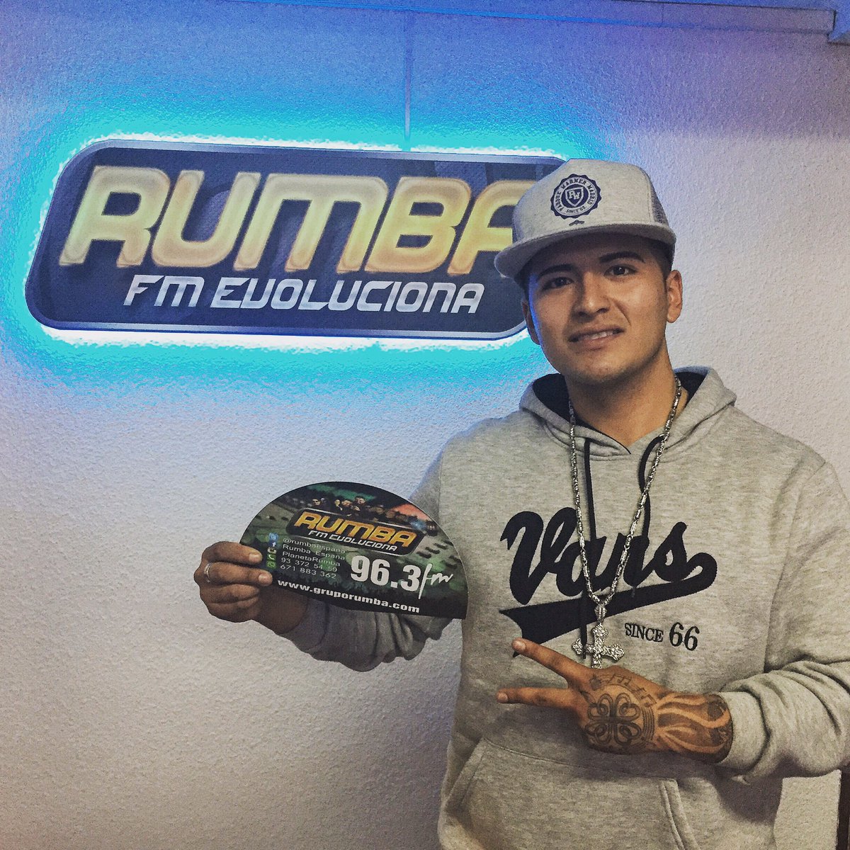 Ya estamos en #BCN comenzamos con la promo con <a href="/JeampierreMusic/">Jeampierre🍀</a> en <a href="/rumbaespana/">Rumba España</a>! @AmericoSalazarR @OnStageWorld