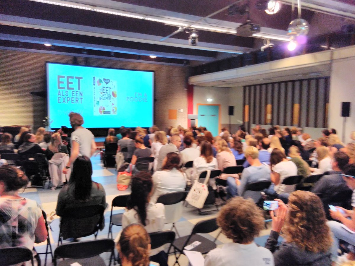 RedactieNTVD's tweet photo. Veel inspiratie tijdens het symposium ter gelegenheid van de release van het boek #eetalseenexpert! https://t.co/t4h6lbojWN