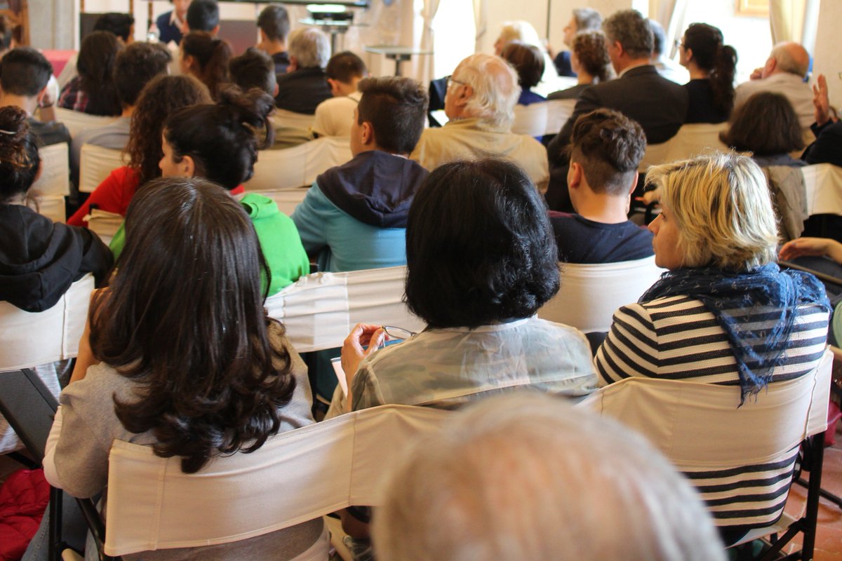 AscanioeFulvio's tweet photo. convegno sui della Corgna e attività politico-istituzionale #AscanioeFulvio #Trasimeno #TrasimenoLake #dellaCorgna https://t.co/7h3N4qkfEY