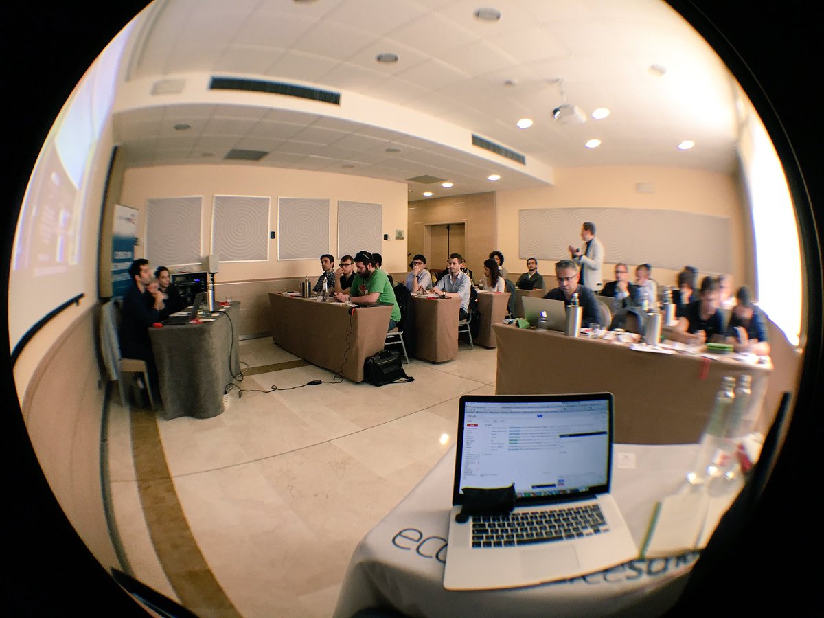 andreasacca's tweet photo. #ecommerce #design #bestpractices @f_chiappini @magentiamo #ecommerceschool https://t.co/2FRGRTSsMW