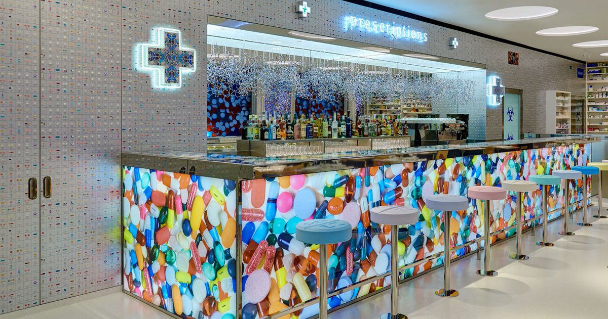 TheGuiltyMag's tweet photo. #DamienHirst has created  #Pharmacy2 in collaboration with the chef Mark Hix.  https://t.co/OzuRd3caK4 https://t.co/bxuEK3SeME