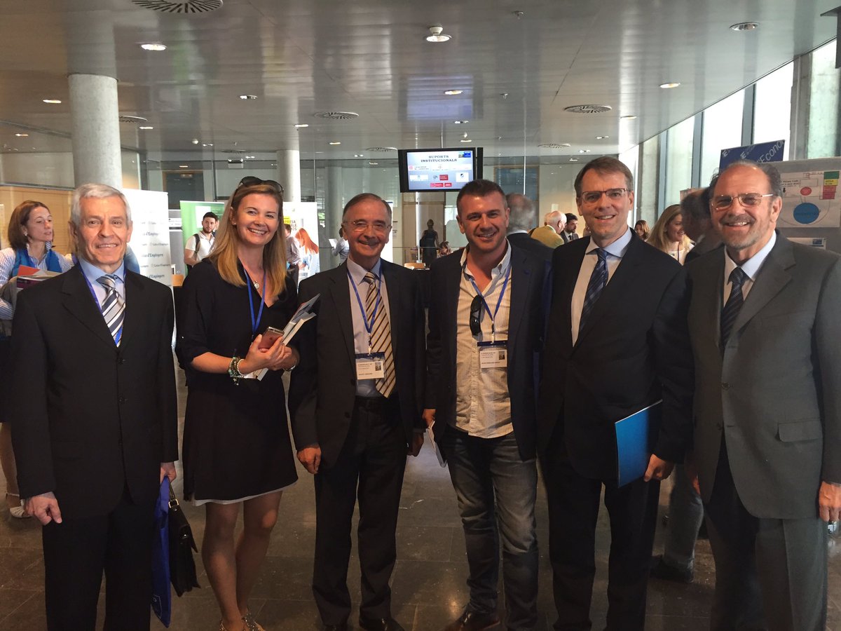 Amb l'endeutament hi ha 2 estratègies: la prudent i la dolenta.
Controlar bé el deute allarga la vida de l'empresa