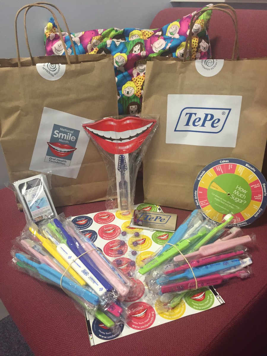 UniOfSheff_HT's tweet photo. Thank you TePe for our #NSM goodies!! @TePeUK @smilemonth #HT @UShefDentistry https://t.co/kFn7rBrpdi