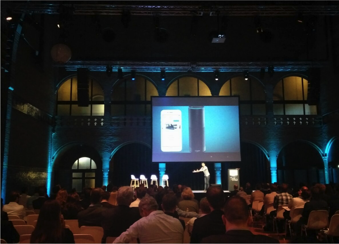 De dag afgetrapt met @kiip’s Brian Wong op de main stage <a href="/MoCoAm/">MobileConventionAdam</a> in #Amsterdam. Does it get any better? #inspiratie